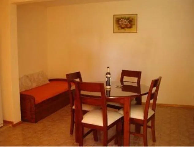 Muras Apart Hotel Villa Nueva  3*, Villa Nueva (Mendoza)